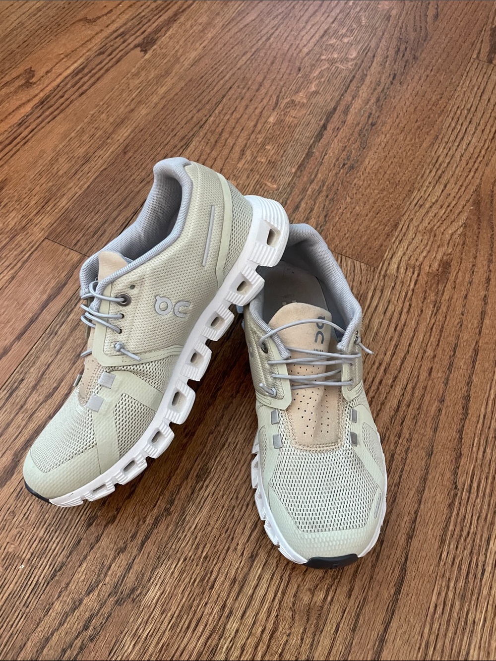 On Running | Women's On Cloud 5 yellow sneakers -Size 6